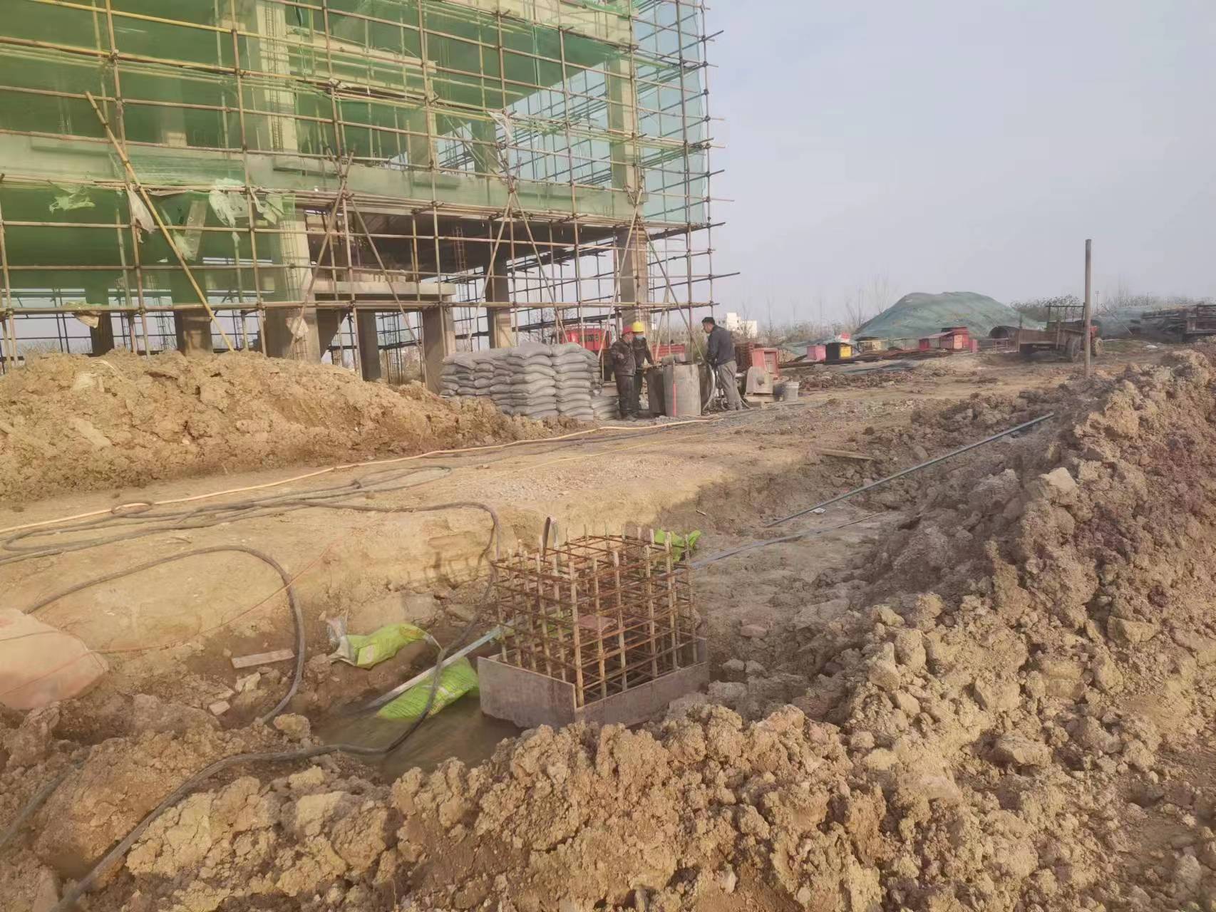 河曲当桥梁出现裂缝的时候应该及时加固修补